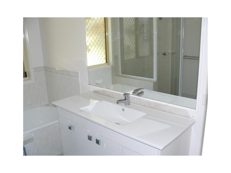 12 Sager Court, Torquay QLD 4655