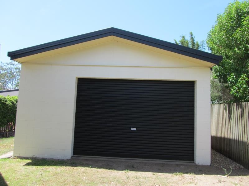 1 Esplanade, Point Vernon QLD 4655