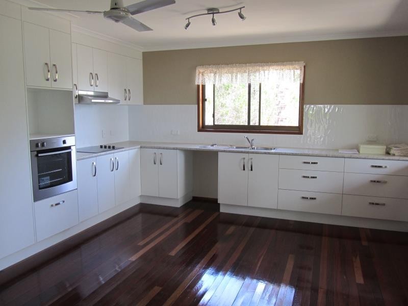 1 Esplanade, Point Vernon QLD 4655
