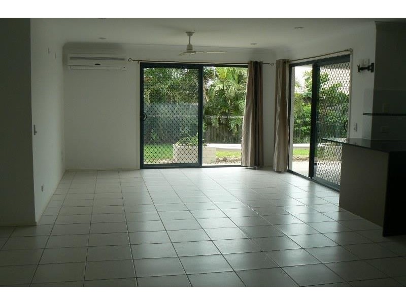 18 Captain Cook, Urraween QLD 4655