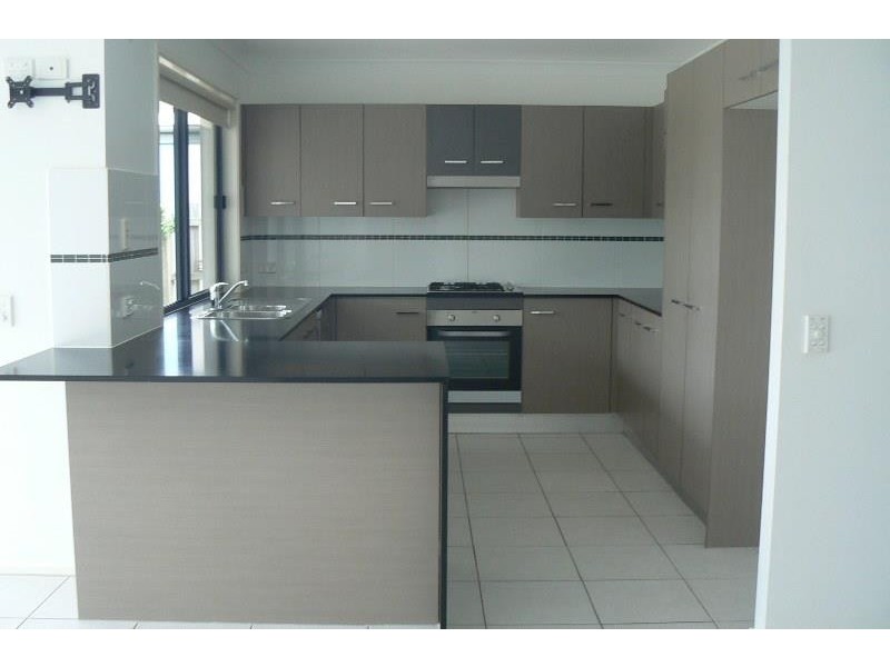 18 Captain Cook, Urraween QLD 4655
