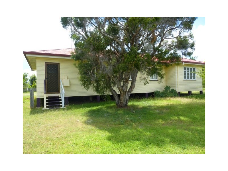 10 Wattle Street, Point Vernon QLD 4655