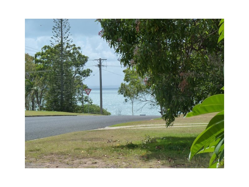 10 Wattle Street, Point Vernon QLD 4655