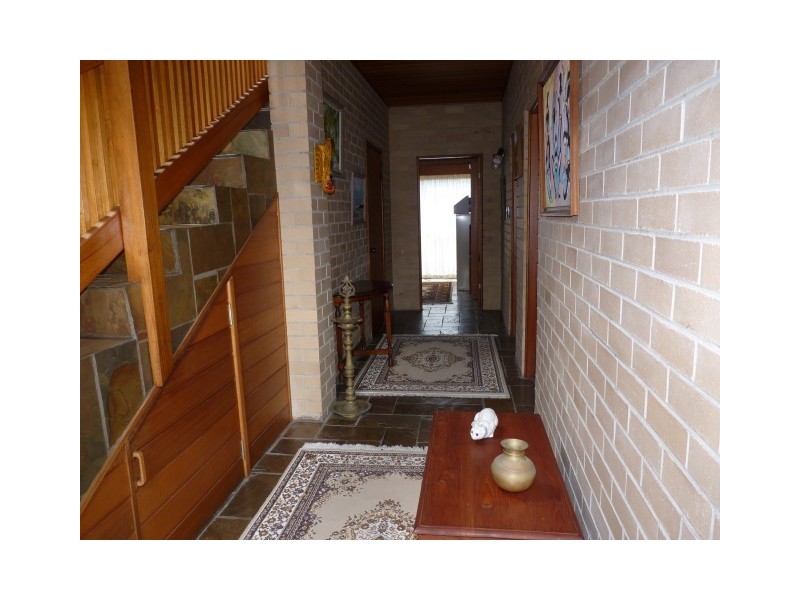 6 Corfield Street, Point Vernon QLD 4655