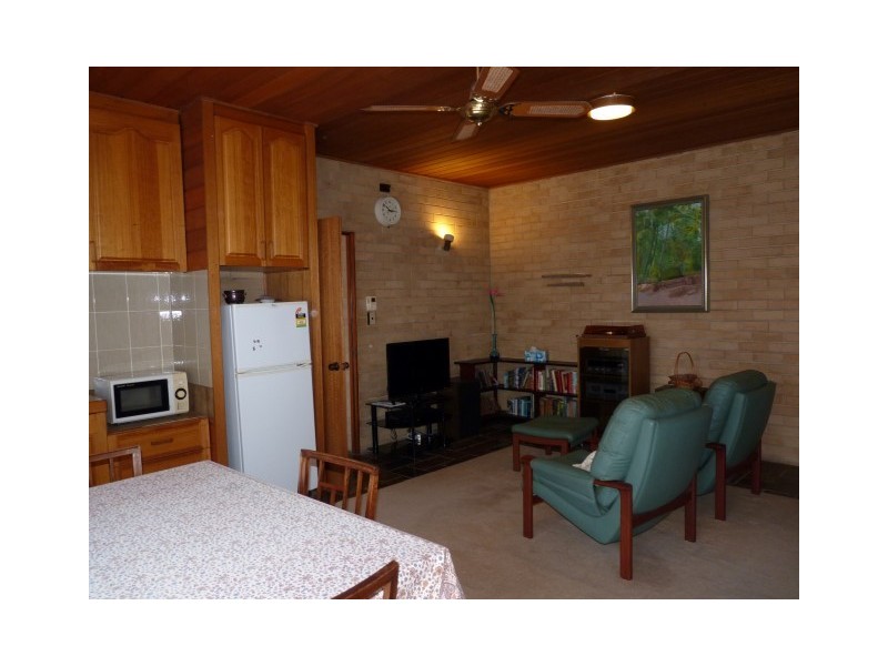 6 Corfield Street, Point Vernon QLD 4655