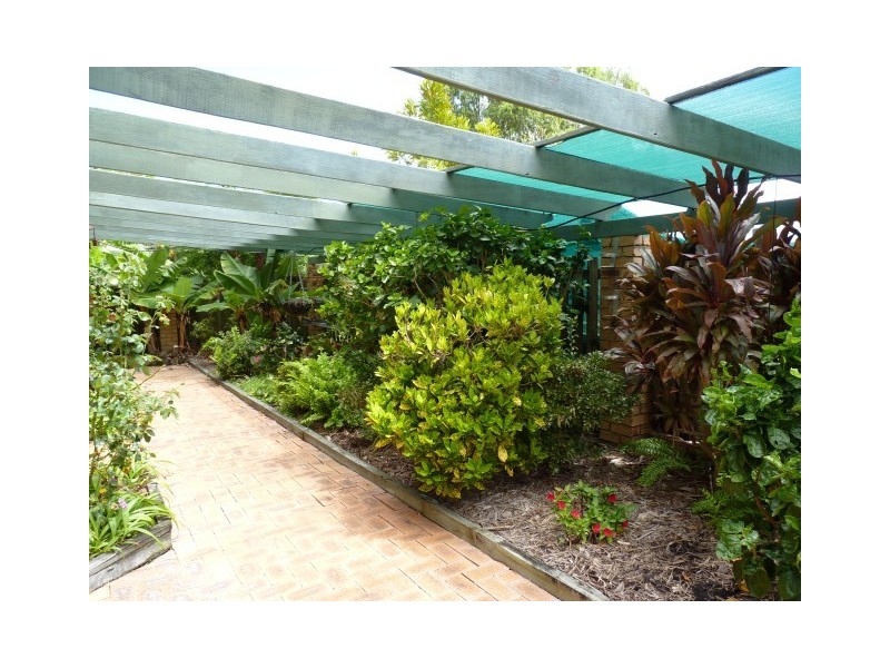 6 Corfield Street, Point Vernon QLD 4655