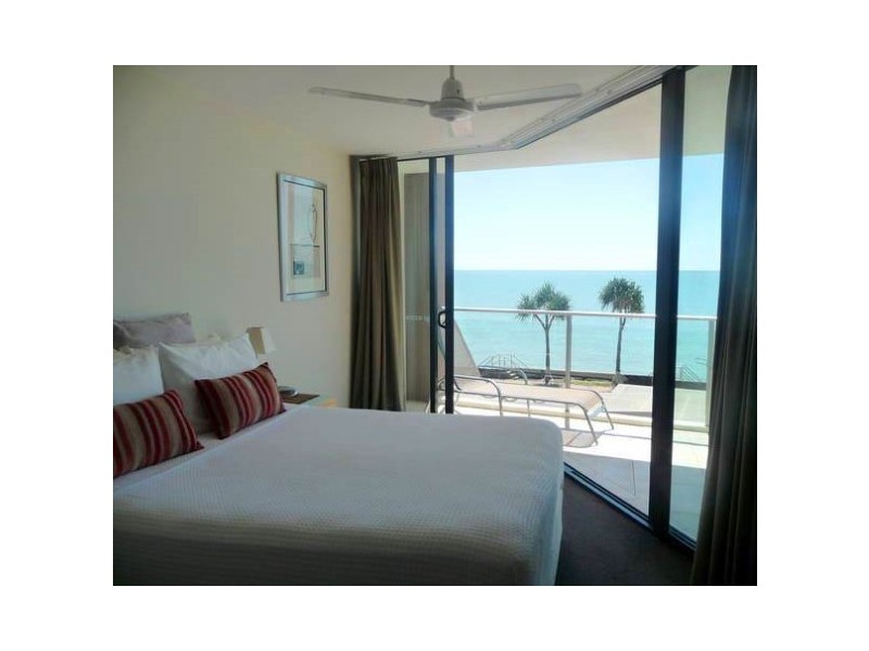 10/558 Esplanade, Urangan QLD 4655