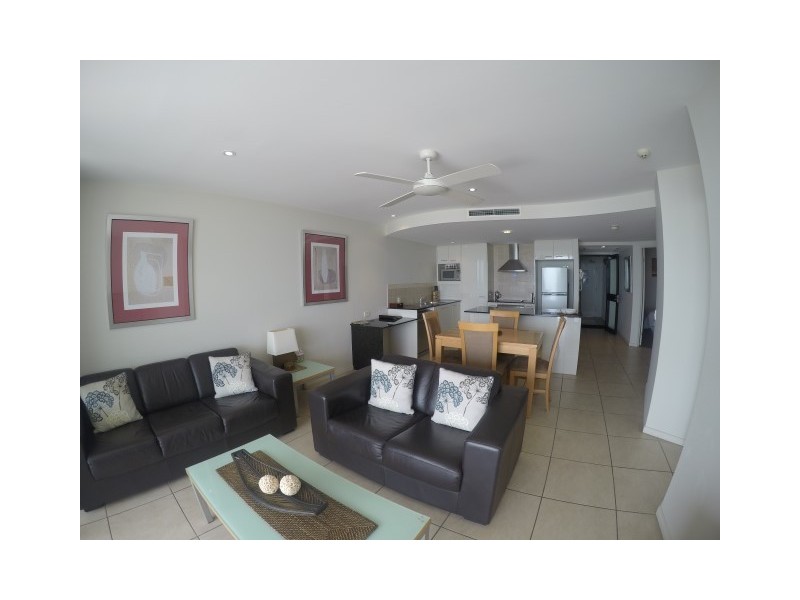 10/558 Esplanade, Urangan QLD 4655