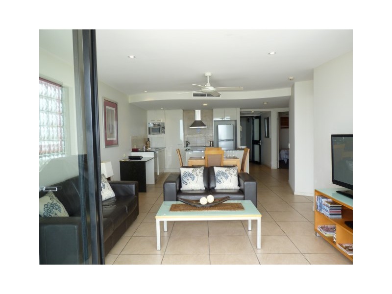 10/558 Esplanade, Urangan QLD 4655