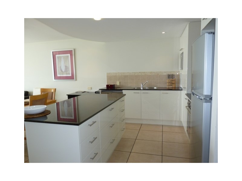 10/558 Esplanade, Urangan QLD 4655