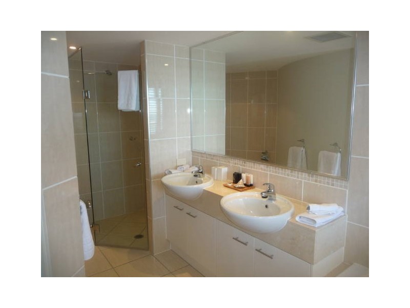 10/558 Esplanade, Urangan QLD 4655