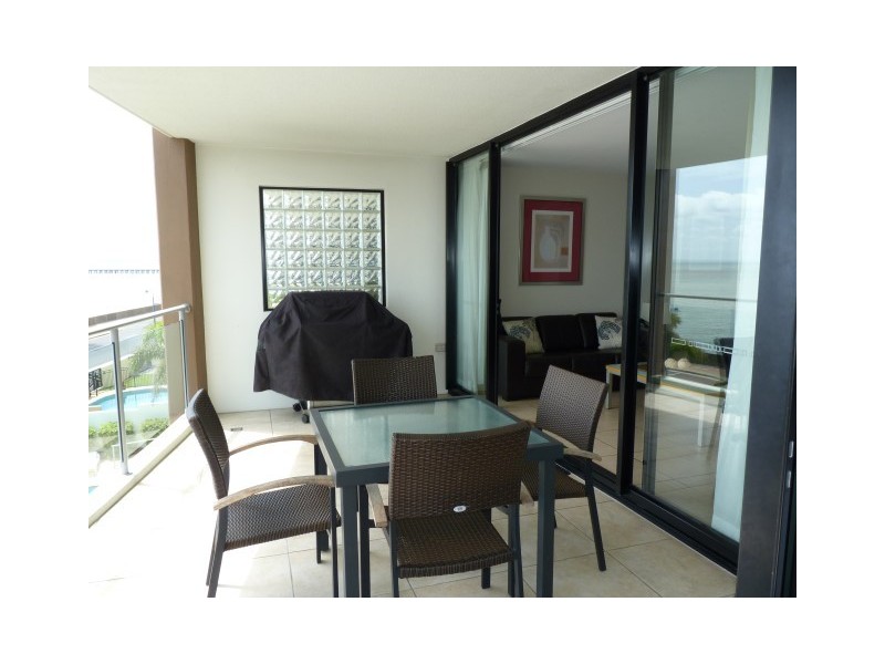 10/558 Esplanade, Urangan QLD 4655