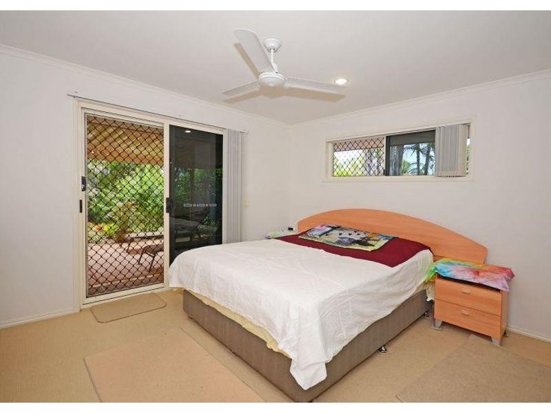 24 Jonwest Close, Torquay QLD 4655