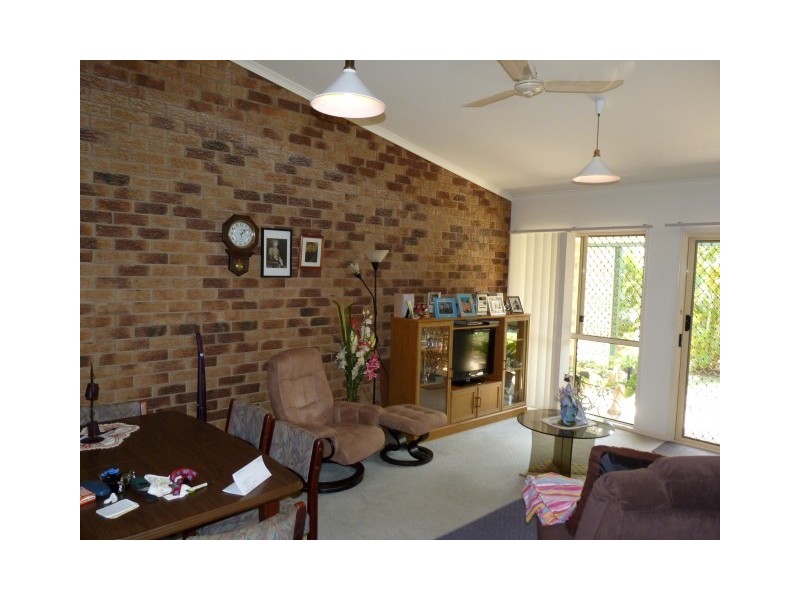 17/222 Torquay Terrace, Torquay QLD 4655