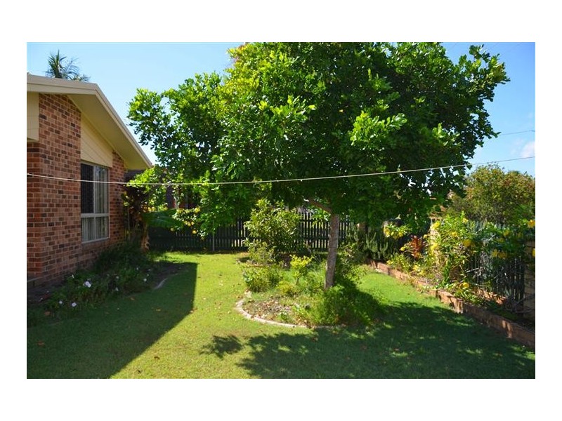 10 Nullor Street, Scarness QLD 4655