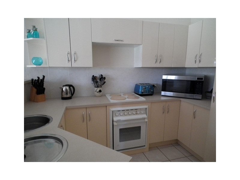 10/137 Freshwater Street, Torquay QLD 4655