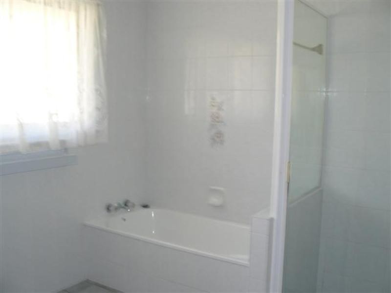 144 Bideford St, Torquay QLD 4655
