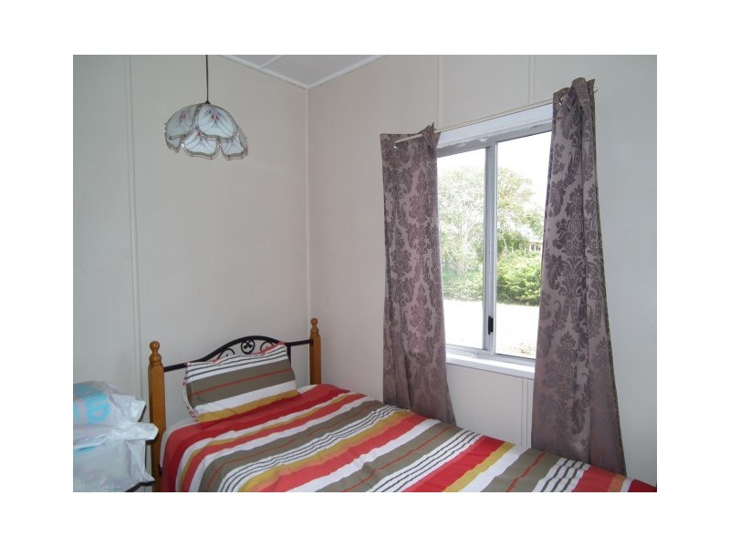 13 Beach Road, Pialba QLD 4655