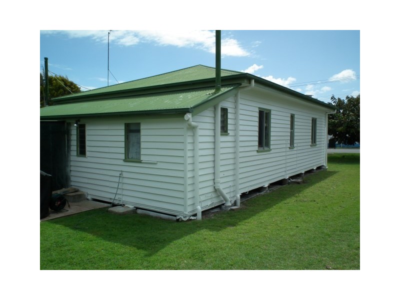 13 Beach Road, Pialba QLD 4655