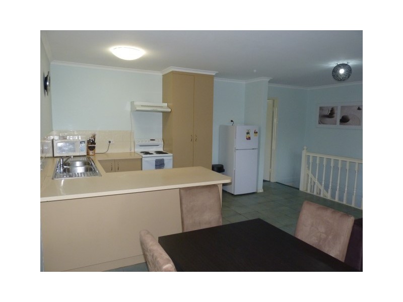 3/404 Esplanade, Torquay QLD 4655