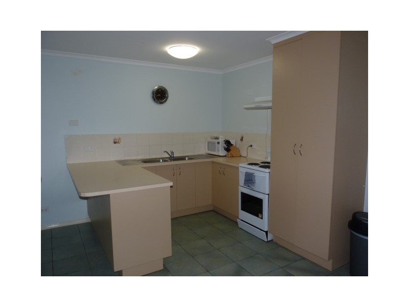 3/404 Esplanade, Torquay QLD 4655