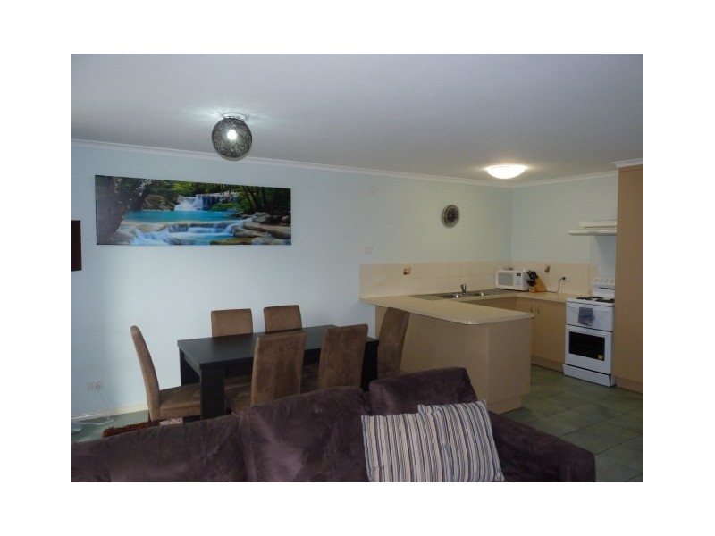 3/404 Esplanade, Torquay QLD 4655
