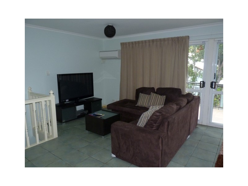 3/404 Esplanade, Torquay QLD 4655