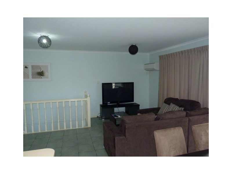 3/404 Esplanade, Torquay QLD 4655