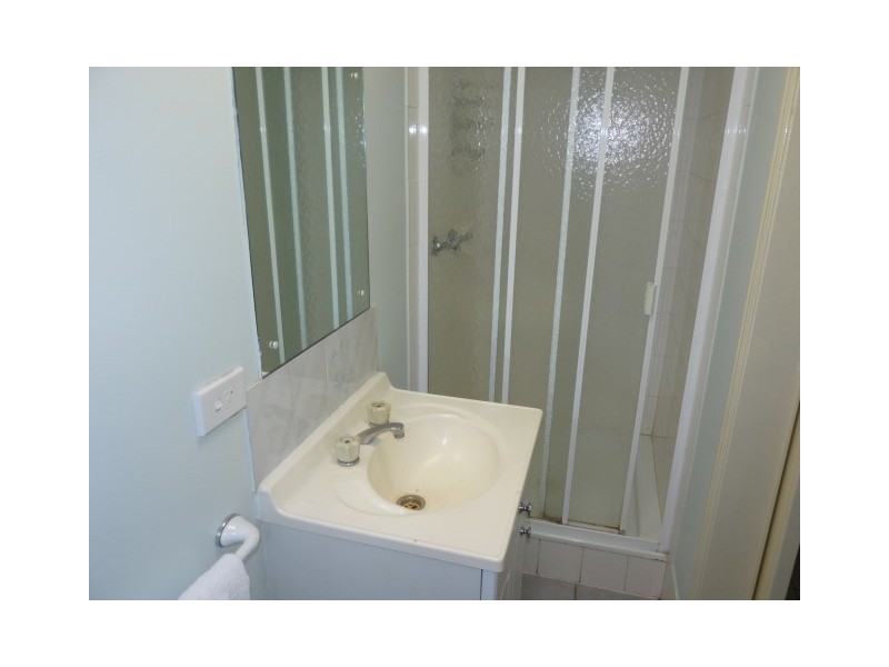 3/404 Esplanade, Torquay QLD 4655