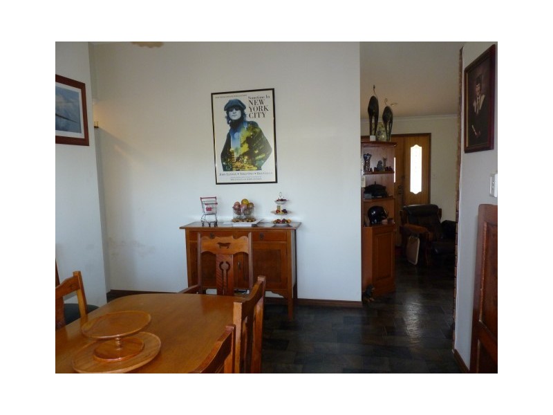 5 San Bromista Court, Urangan QLD 4655