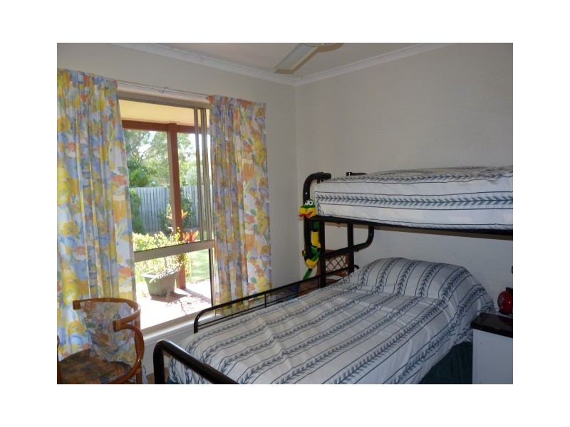 5 San Bromista Court, Urangan QLD 4655
