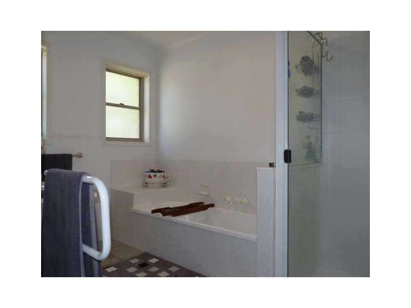 5 San Bromista Court, Urangan QLD 4655