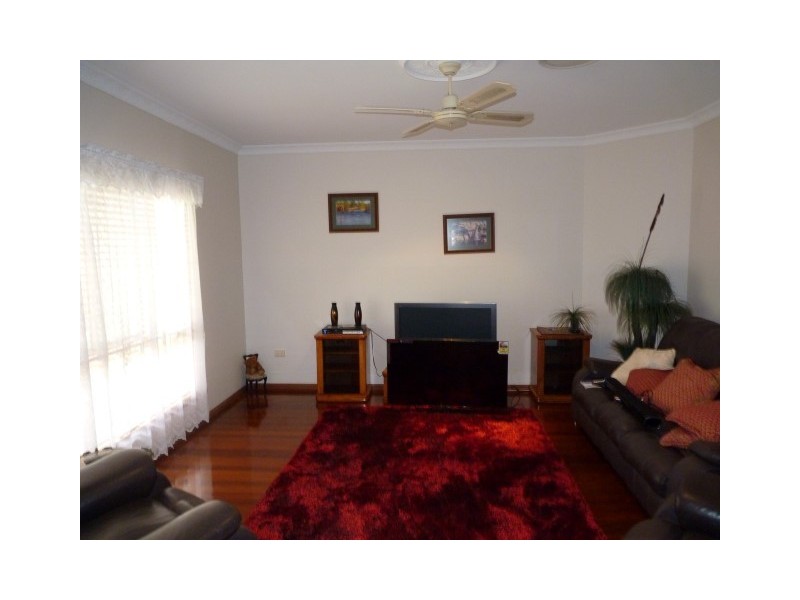 8 Hoberg Court, Kawungan QLD 4655