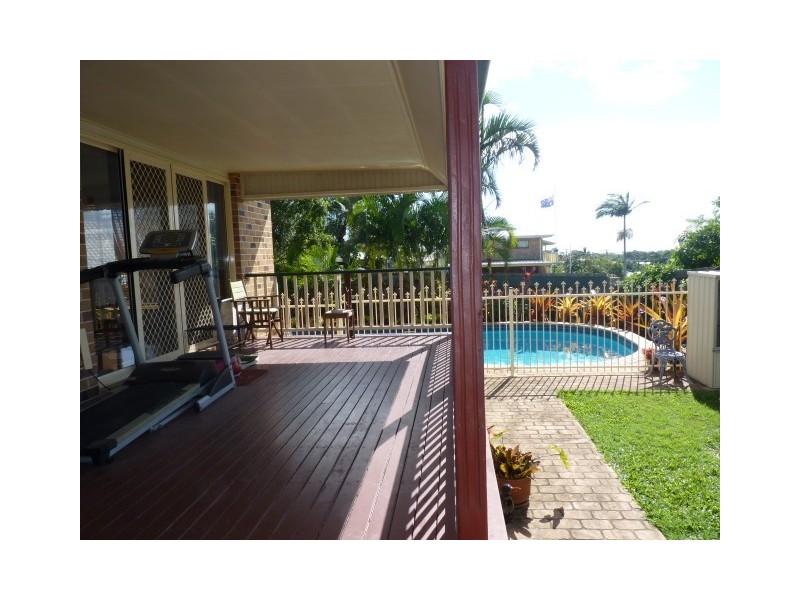8 Hoberg Court, Kawungan QLD 4655