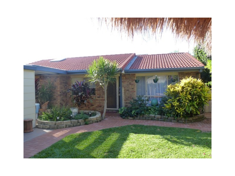 3 Woodland Close, Torquay QLD 4655