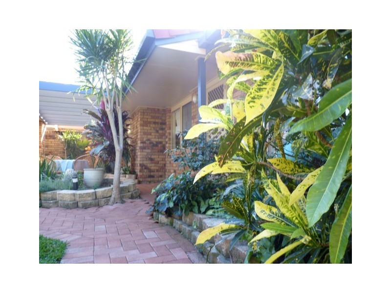 3 Woodland Close, Torquay QLD 4655