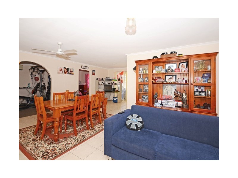 27 Sharyn Court, Point Vernon QLD 4655