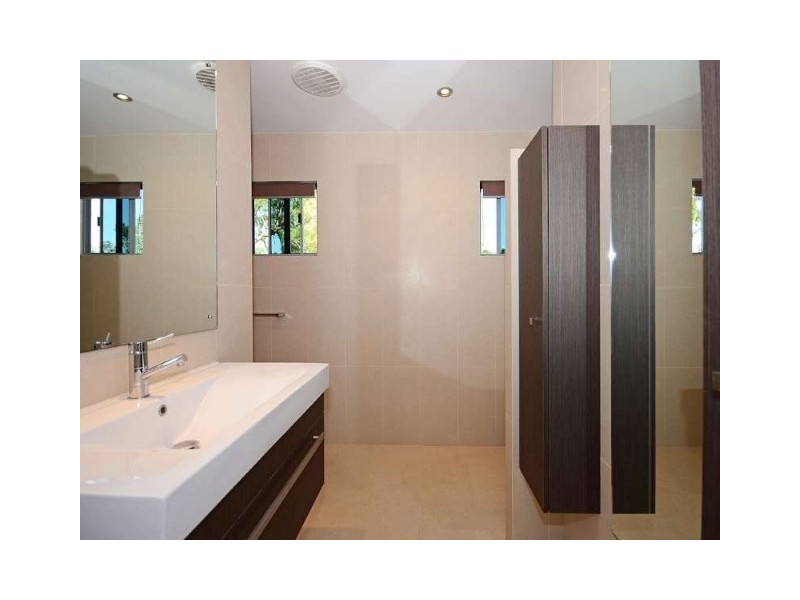 43 Lyons Street, Point Vernon QLD 4655