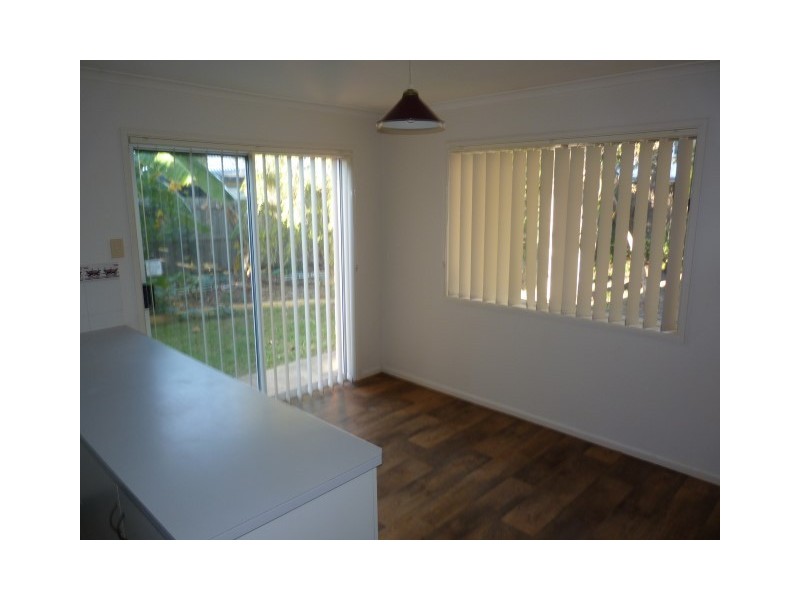 14 Skinner Crescent, Urangan QLD 4655