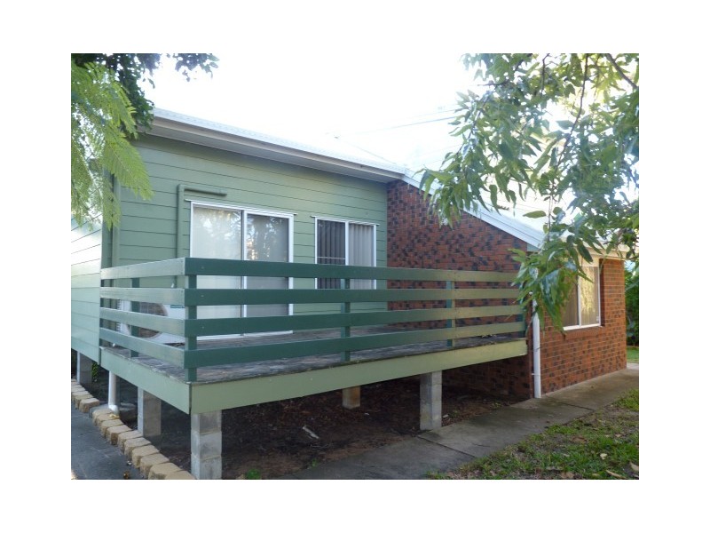 14 Skinner Crescent, Urangan QLD 4655