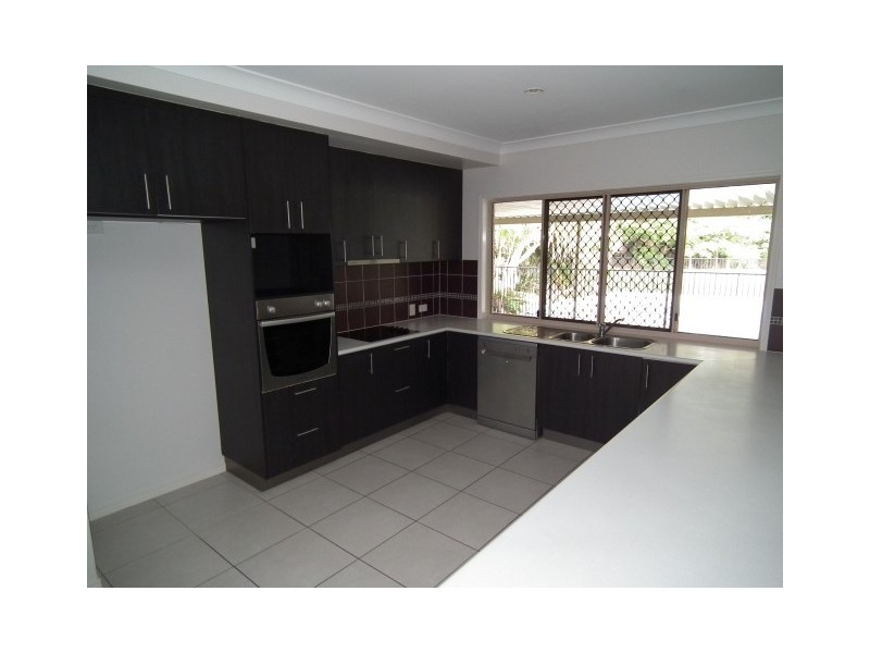 37 Seahorse Circuit, Dundowran Beach QLD 4655