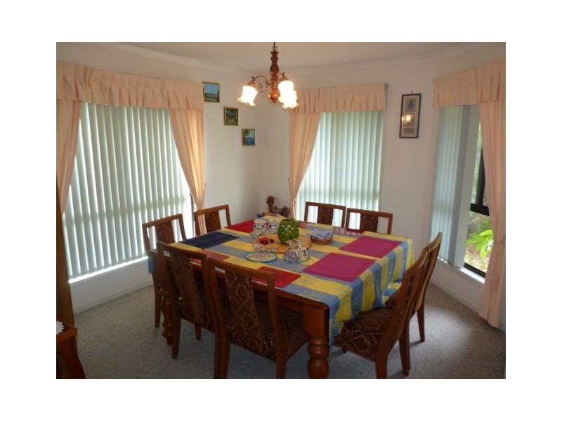 11 Mackay Drive, Kawungan QLD 4655