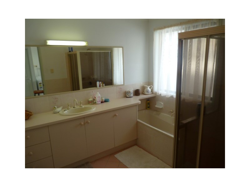 11 Mackay Drive, Kawungan QLD 4655