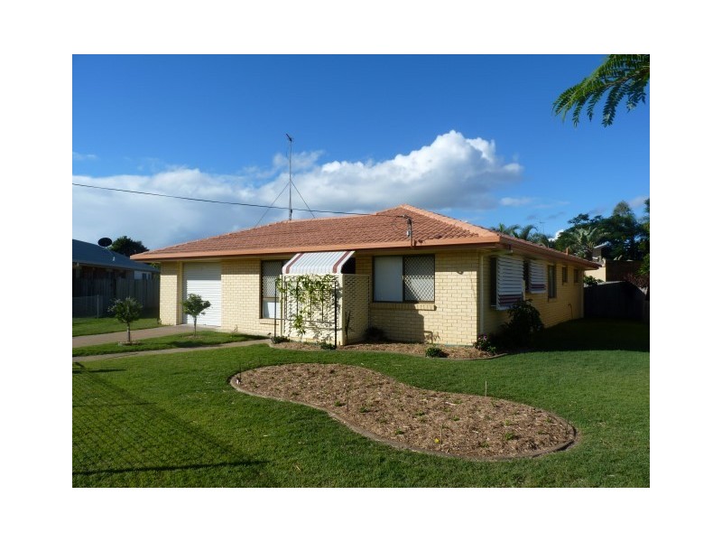 7 Pebble Court, Torquay QLD 4655
