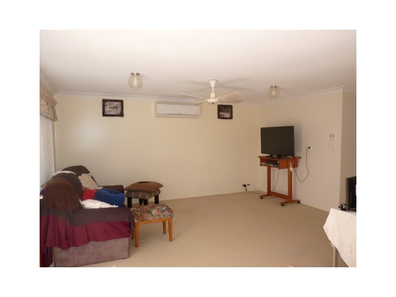 7 Pebble Court, Torquay QLD 4655