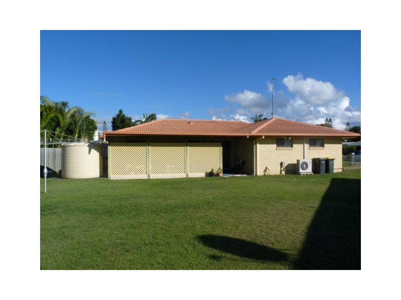 7 Pebble Court, Torquay QLD 4655