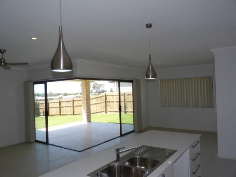 20 Bronte Place, Urraween QLD 4655