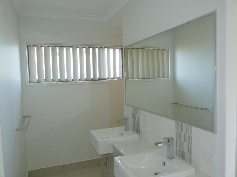 20 Bronte Place, Urraween QLD 4655
