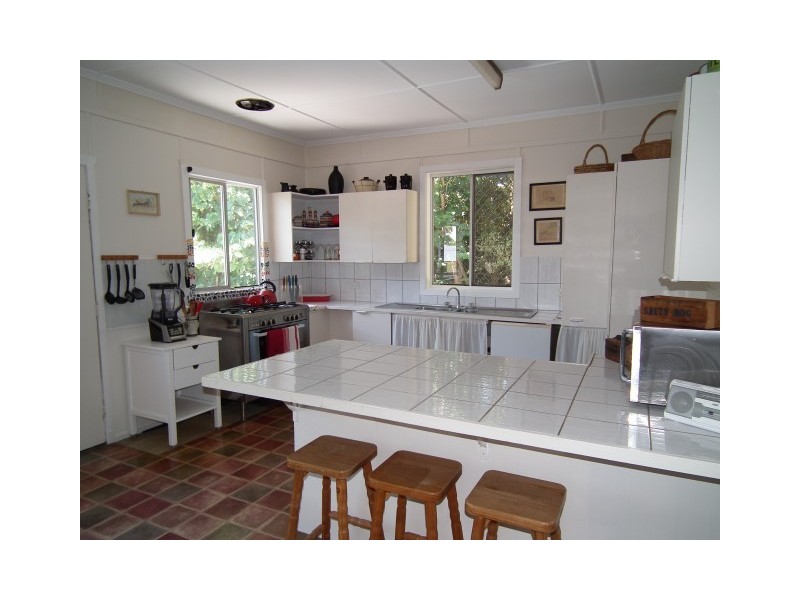 13 Thomas Street, Pialba QLD 4655