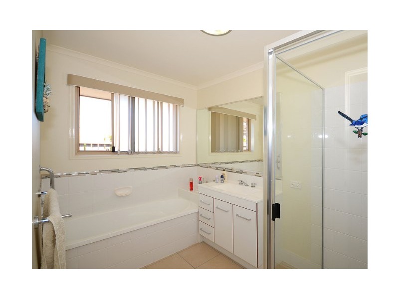 1 Pembridge Circuit, Urraween QLD 4655
